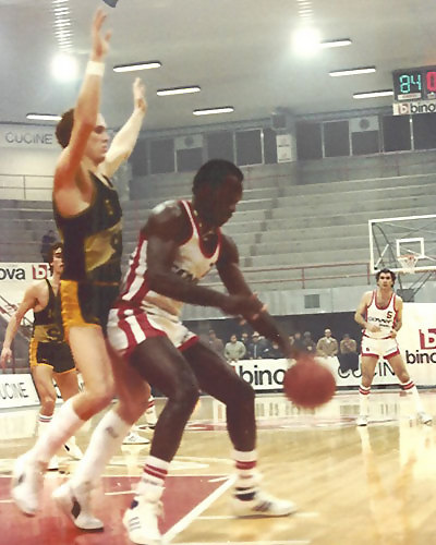 De la LEGA a carcelero en la terrorífica prisión de Corcoran