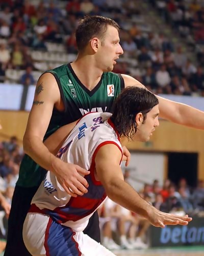 El DKV Joventut renueva a Andy Betts