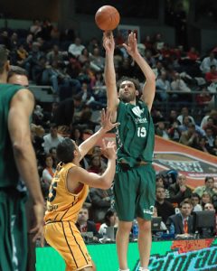 Vuelve el hijo pródigo a Málaga, Garbajosa rescinde su contrato con el Madrid y ficha por Unicaja