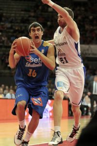 Caner-Medley y el joven Jaime Fernández, protagonistas en la victoria de Asefa Estudiante ante Meridiano Alicante (92-72)