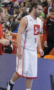 Una lesión acaba con el culebrón de Carlos Cabezas