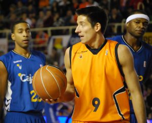 Fuenlabrada vive la rebelión de los bases y se impone al Cajasol (81-68)