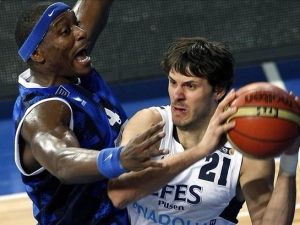 ¡Ligas Ext: Dedovic, MVP en Italia; Fenerbahce sigue invicto y Bamberg no da tregua en Alemania; huelga de los jugadores de la Cibona y sobornos en Francia; Calathes, MVP semanal con 52 de valoración!