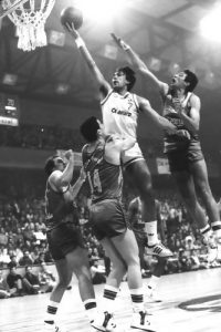 Curiosa iniciativa para reeditar el desaparecido Torneo de Navidad: Real Madrid-Estudiantes de veteranos