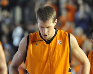 El Fuenla derrota al Estu y se enfrenta a su mayor reto: entrar en la Copa