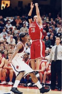 El otro Toppert también la sabe meter