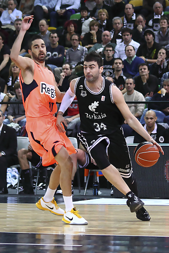 Solobasket <i>One on One</i> (Final ACB 2011): Regal FC Barcelona <i>vs</i> Bizkaia Bilbao Basket