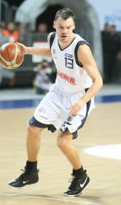 ¡Ligas Ext: Mahmuti gana a Spahija; Neven puede con Peras. Saras debuta con Fenerbahce. Phil Goss, a punto del cuádruple-doble. Fitch brilla en la TBL. All-Star en Francia. Y mucho más