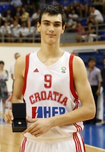 Sub18: Saric y Valanciunas dominan Europa frente a los ojos de la NBA. Confirmado el World Team para el Nike Hoop Summit