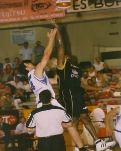 Aramburu, centímetros para el Basket Navarra