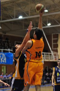 Adecco Plata (J23): Knet Rioja asalta el Principado y reduce a Mallorca su lista de perseguidores. Plasencia se consolida en la zona noble y los equipos vascos se hunden. Chubrevich, MVP.