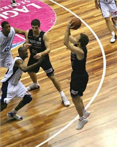 Segunda lesión de pretemporada para Lagun Aro Bilbao Basket: Savovic KO entre 6 y 8 semanas