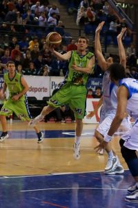 Adecco Plata (Playoff de Ascenso): Fontedoso Obila da la sorpresa al vencer en la pista de Basquet Mallorca. Mientras que Promobys Tíjola, River Andorra y ADT Tarragona encarrilan sus series