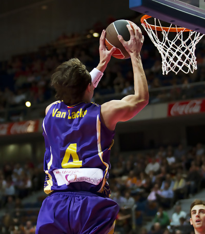 El FIATC Joventut cierra las incorporaciones de Fede Van Lacke y Derrick Obasohan
