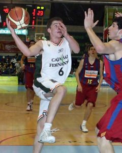 El Caja San Fernando perfila su plantilla para LEB-2 con Marcos Suka  y Nacho Fort