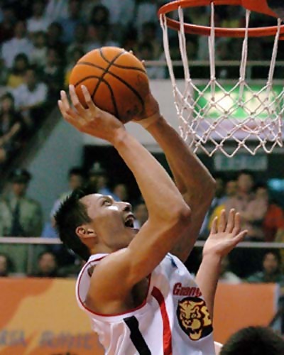 Yi Jianlian, el próximo Yao Ming, dice no a la NBA