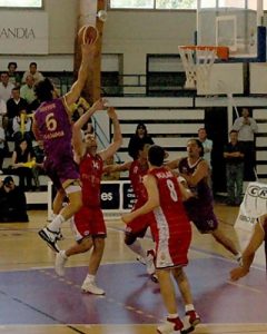 Héctor Manzano se suma a las renovaciones en Gandía