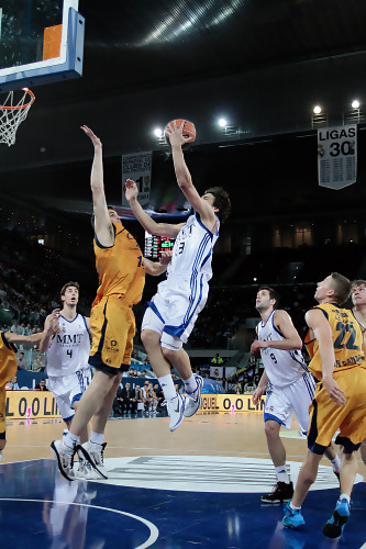 El Real Madrid se impone por la mínima a un Gran Canaria que mereció más