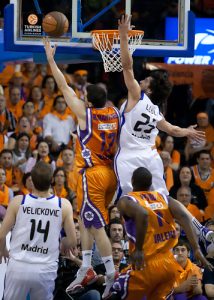 Eurobasket Lituania 2011. Ayuda a Scariolo (II). Elige a los escoltas y aleros. ¿Quién sustituirá a Mumbrú? ¿Habrá caras nuevas? ¿Suárez, Claver o los dos?