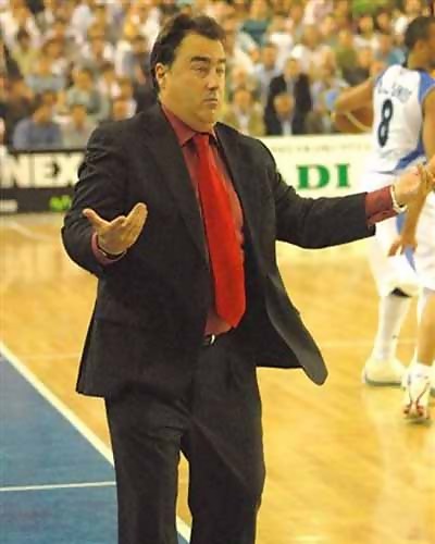 Gustavo Aranzana: “Me quedo para volver a luchar por el ascenso a la ACB”