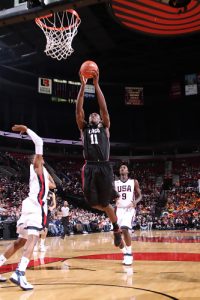 Nike Hoop Summit ’11: América se rinde ante Bismack Biyombo, que consigue el primer triple doble de la historia (12 puntos, 11 rebotes y 10 tapones)