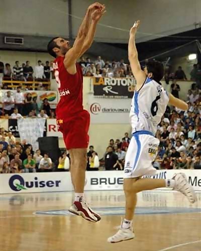 LEB, playoffs: León consigue el pase a semis y Aguas de Valencia seguirá en LEB