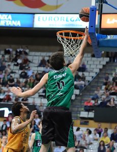 Pitchou Manga, pívot de 2.09, es la última incorporación del CB Prat Joventut