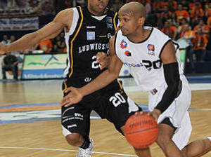 Liga Alemana (J31): los equipos “sacan los codos” en la lucha por los playoffs y eludir el descenso. Repasamos los premios del año