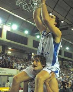 30 momentos para la Historia del Bruesa