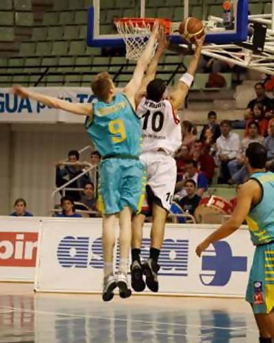 Mark Bigelow seguirá en Gijón