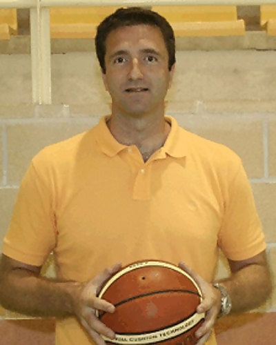 Quini García no dirigirá a Santa Pola en LEB-2: <i>“Me lo esperaba, no tenía el 100 % de seguridad pero lo intuía”</i>