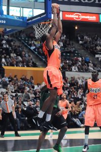 Zoco Mundial: Erceg ficha por Besiktas. Raduljica, que sonó para Caja Laboral, cedido al Partizan. Byron Mullens ficha por Panionios. Alan Anderson, a China