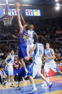 Mohamed Kone completa un rocoso juego interior en el Lucentum