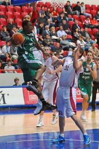 Liga Rusa (J23): Unics vuelve a la competición y se suma a Khimki en la moda del 100. CSKA sufre ante Triumph