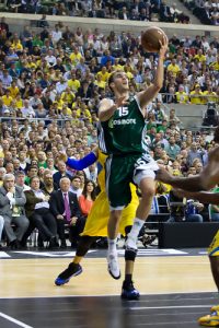 Zoco Europeo: Calathes, otro que marcha a Rusia (Lokomotiv). Leon Williams cambia España por Turquía. La perla Westermann, a Partizan. Bramos, a PAO. Ambiciosos movimientos de Galatasaray. Y mucho más