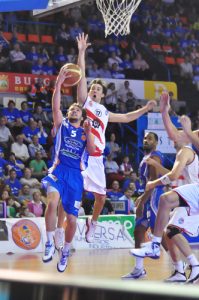 C.B. Granada prolonga el contrato de Rai López hasta final de temporada