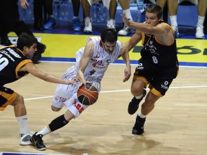 Caja Laboral sufre para arrancar el primer punto de su serie ante el siempre combativo Gran Canaria (86-82)