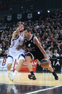 Bizkaia Bilbao Basket sigue confiando en Janis Blums