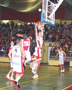 Eloy Almazán se incorpora a Caja Rioja