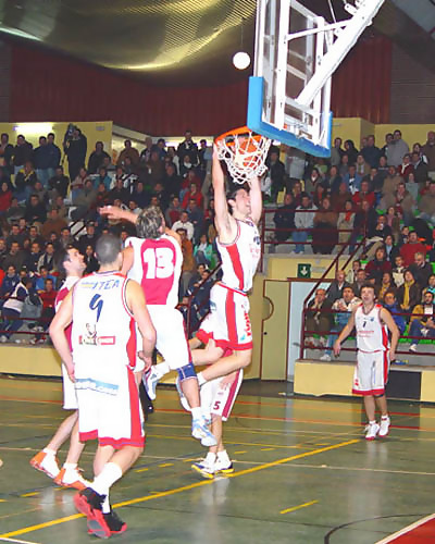Eloy Almazán se incorpora a Caja Rioja