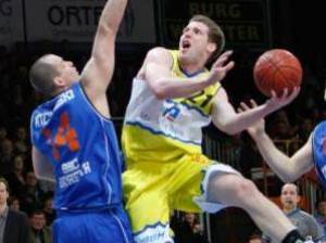 Jacob Burtschi será caista hasta el término de la temporada 2012-13