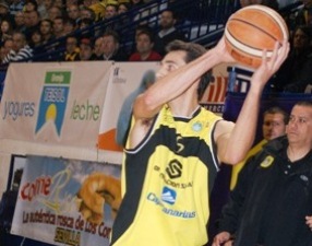 Nacho Yáñez también sigue en el C.B. Canarias