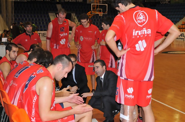 Ángel González Jareño continuará al mando de la revelación Grupo Iruña Navarra la próxima temporada