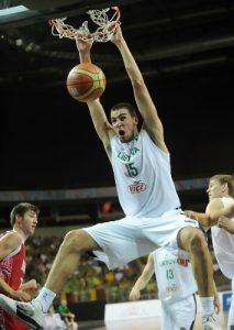 Mundial Sub19: ¡Final europea! Lituania cumple arrasando a Rusia y Serbia sufre pero vence a una Argentina de mucho corazón. ¿Quién es el favorito en la final?