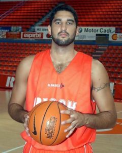 El ViveMenorca se hace con Rubén Burgos