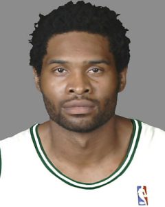 Olowokandi se pagó de su bolsillo una prueba con los Suns