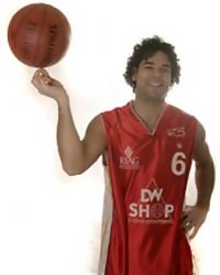 Nick Moore cambia Santiago por Ourense