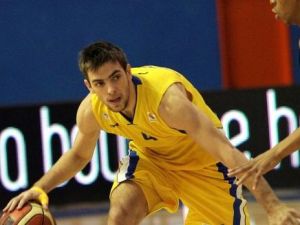 Bizkaia Bilbao Basket se adelanta a los grandes del basket heleno y se hace con el prometedor Evangelos Mantzaris