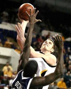 Zoco Europeo: Tillie, refuerzo para ASVEL; Dylan Page y Uche Nsonwu-Amadi, en Roanne hasta 2013; Sciarra, adiós a Orléans