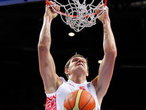 Rusia impone su físico ante Serbia y se jugará con Francia un puesto en la final (77-67)